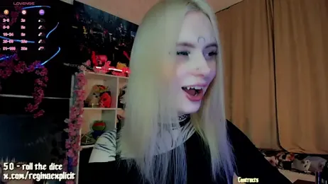 snake__bites webcam model stream image
