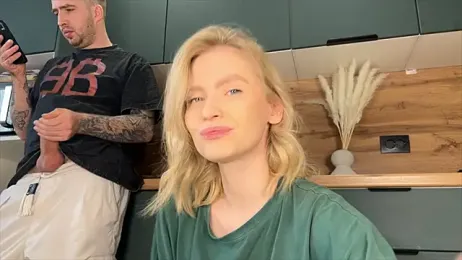 Adelovenick webcam model stream image