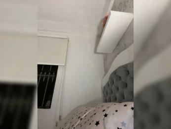 SallyeLeins webcam model stream image