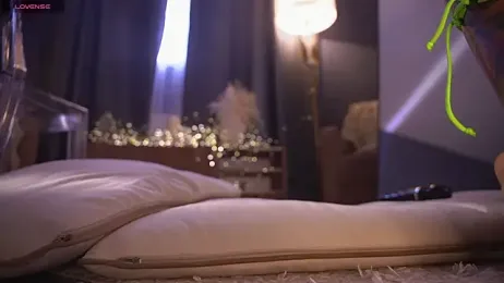 LittleMix_ webcam model stream image