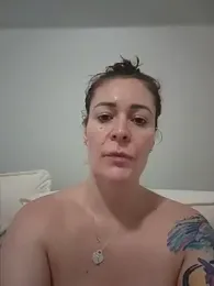 HollyTattoo webcam model stream image