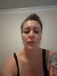 HollyTattoo webcam model stream image