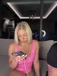SexOnMyLvL webcam model stream image