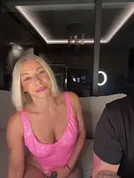 SexOnMyLvL webcam model stream image