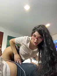 dani_bela webcam model stream image