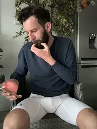 Michel_huge webcam model stream image