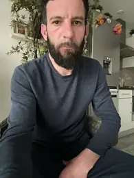 Michel_huge webcam model stream image