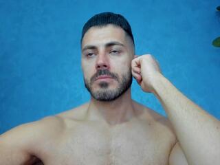 Cutler Q webcam flirt4free model stream image