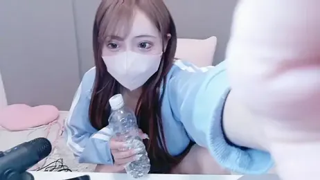 _chanMOMO_ webcam model stream image