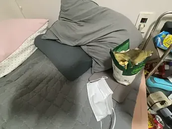 __kim webcam model stream image