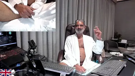 OnlineBossUK webcam model stream image