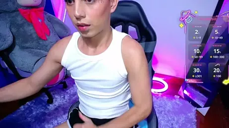 OwenBluee webcam stripchat model stream image