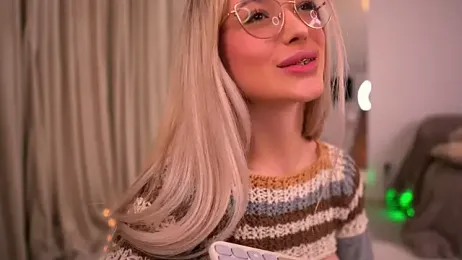 KylieJoyce webcam model stream image