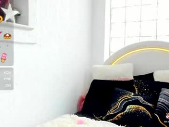 sassyt33n webcam model stream image