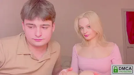 your_molly_mark_ webcam model stream image