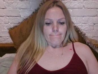 AngelAlone webcam bongacams model stream image