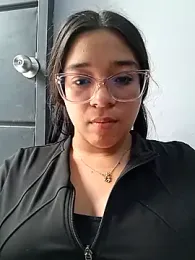 -VICKKY webcam model stream image