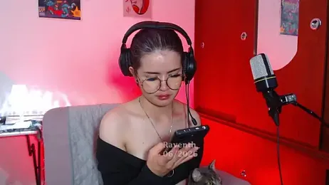 Raventh_ webcam model stream image