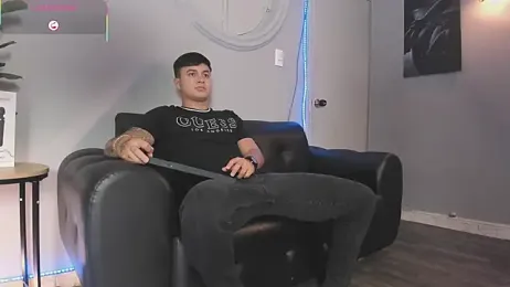 Cristopher_strong webcam model stream image