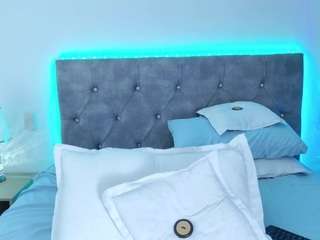 nicolepowell webcam model stream image