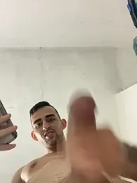 reyesj21 webcam model stream image