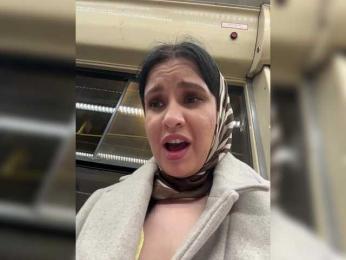 EvaRoughe webcam model stream image