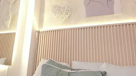 daiana_curly webcam model stream image