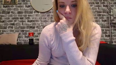 xHotmilf87x webcam model stream image