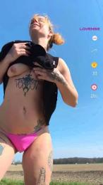 xHotmilf87x webcam model stream image