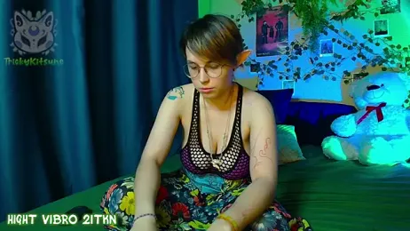 TrickyKitsune webcam stripchat model stream image