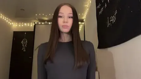 ur_molly webcam model stream image