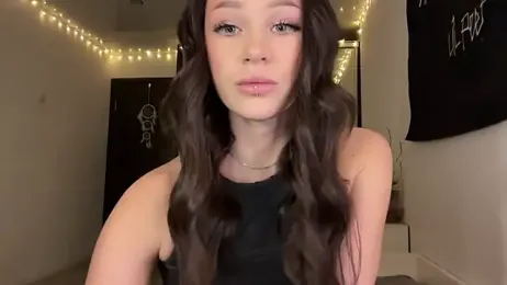 ur_molly webcam model stream image