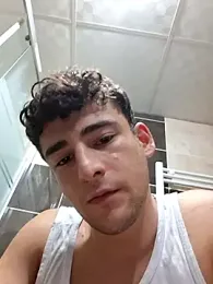Yasinyasin7 webcam model stream image
