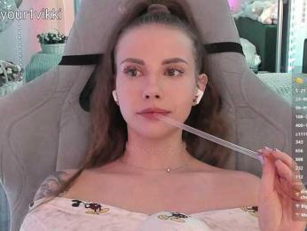 VikkiExtraCheese webcam model stream image
