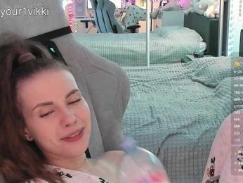 VikkiExtraCheese webcam model stream image