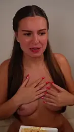 juliakhaleesii webcam stripchat model stream image