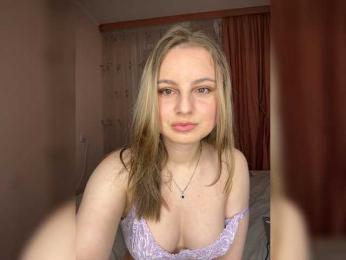 FuckedHoles webcam model stream image