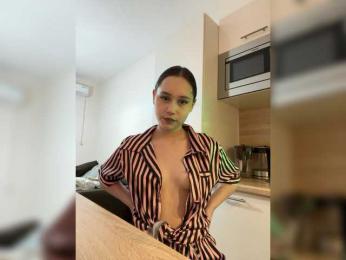 LunaKoma webcam model stream image