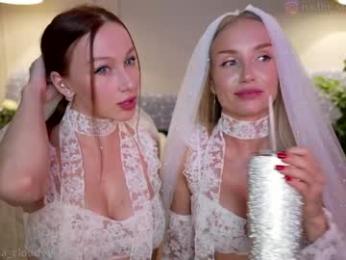 mia_cloudy webcam model stream image