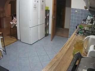 voyeurcam-julmodels-kitchen webcam camsoda model stream image