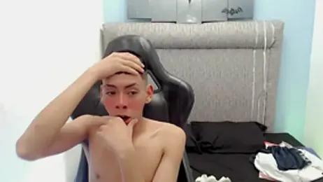 Liarr_ webcam model stream image