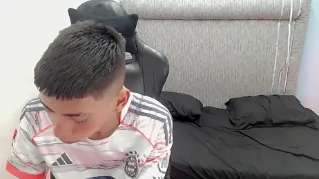 Liarr_ webcam model stream image