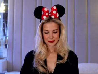 krissone webcam model stream image