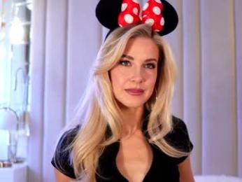 krissone webcam model stream image