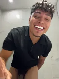alekzamo webcam model stream image