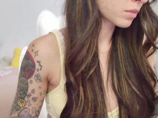 Daisy Luu webcam model stream image