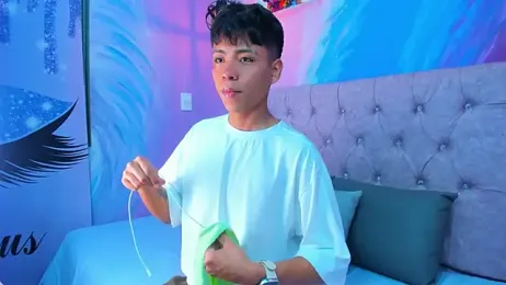 MaxiWildd webcam model stream image