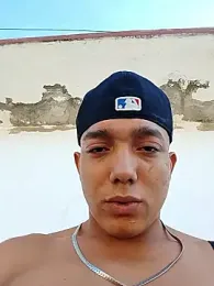 tayson_ webcam model stream image