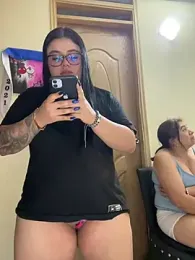 alissonfernandez_ webcam stripchat model stream image