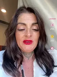 ScarletEire webcam model stream image